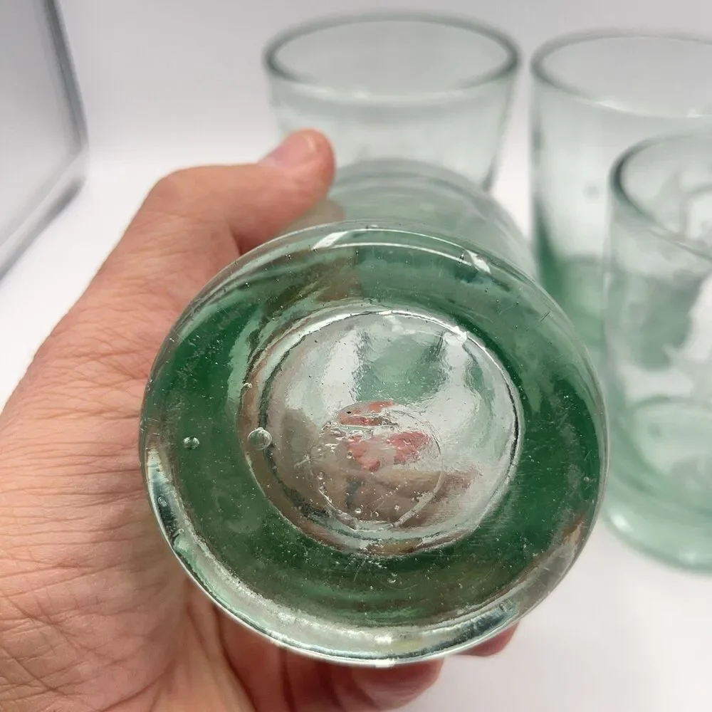 Set Of 4 Hand Blown Green Glass Etched Starfish Shell 8 oz 4” Heavyweight Bottom